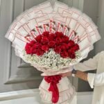 Kinder Bueno with Rose Bouquet
