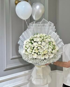 White Theme Mixed Rose Bouquet