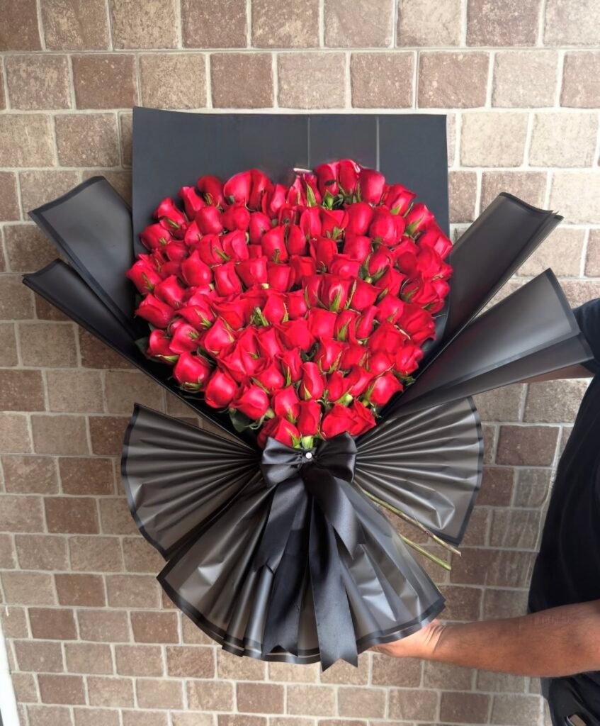 150 Rose Heart Shape Bouquet – Premium Flower Delivery Dhaka