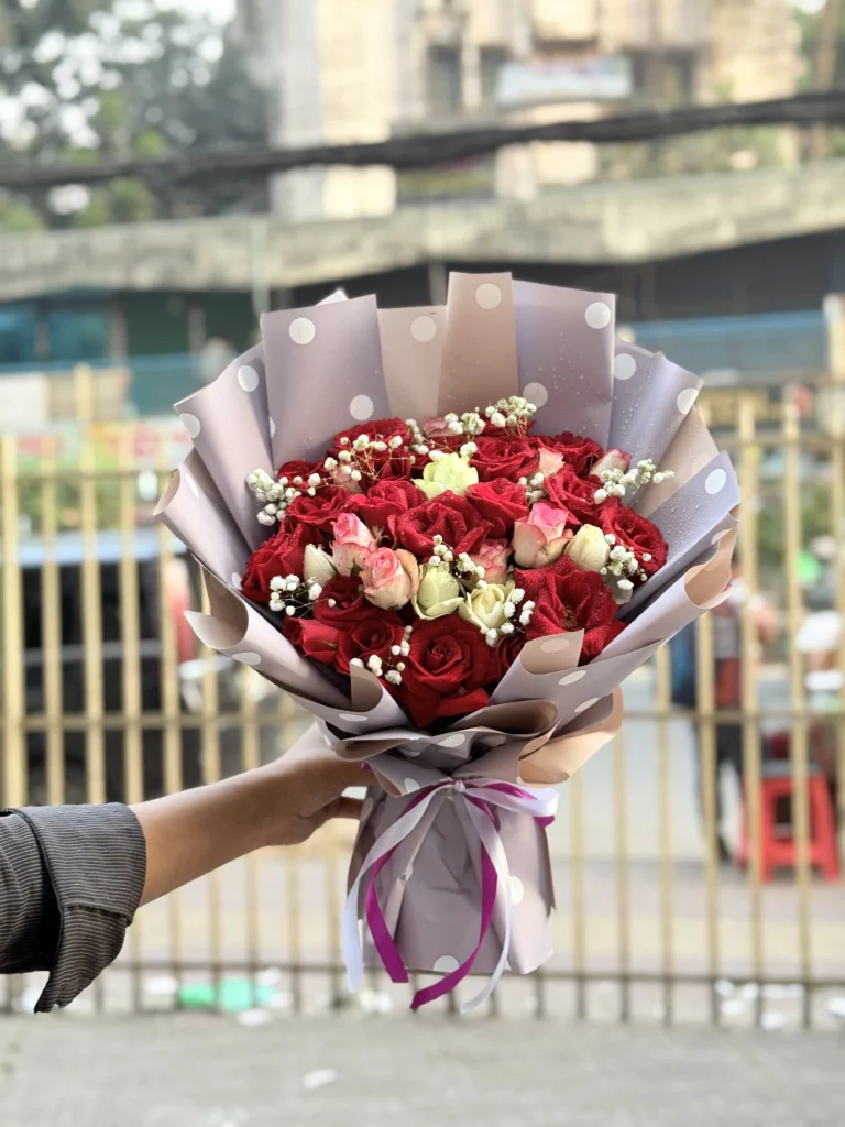 Luxury Mixed Rose Bouquet with Red, White & Pink Roses