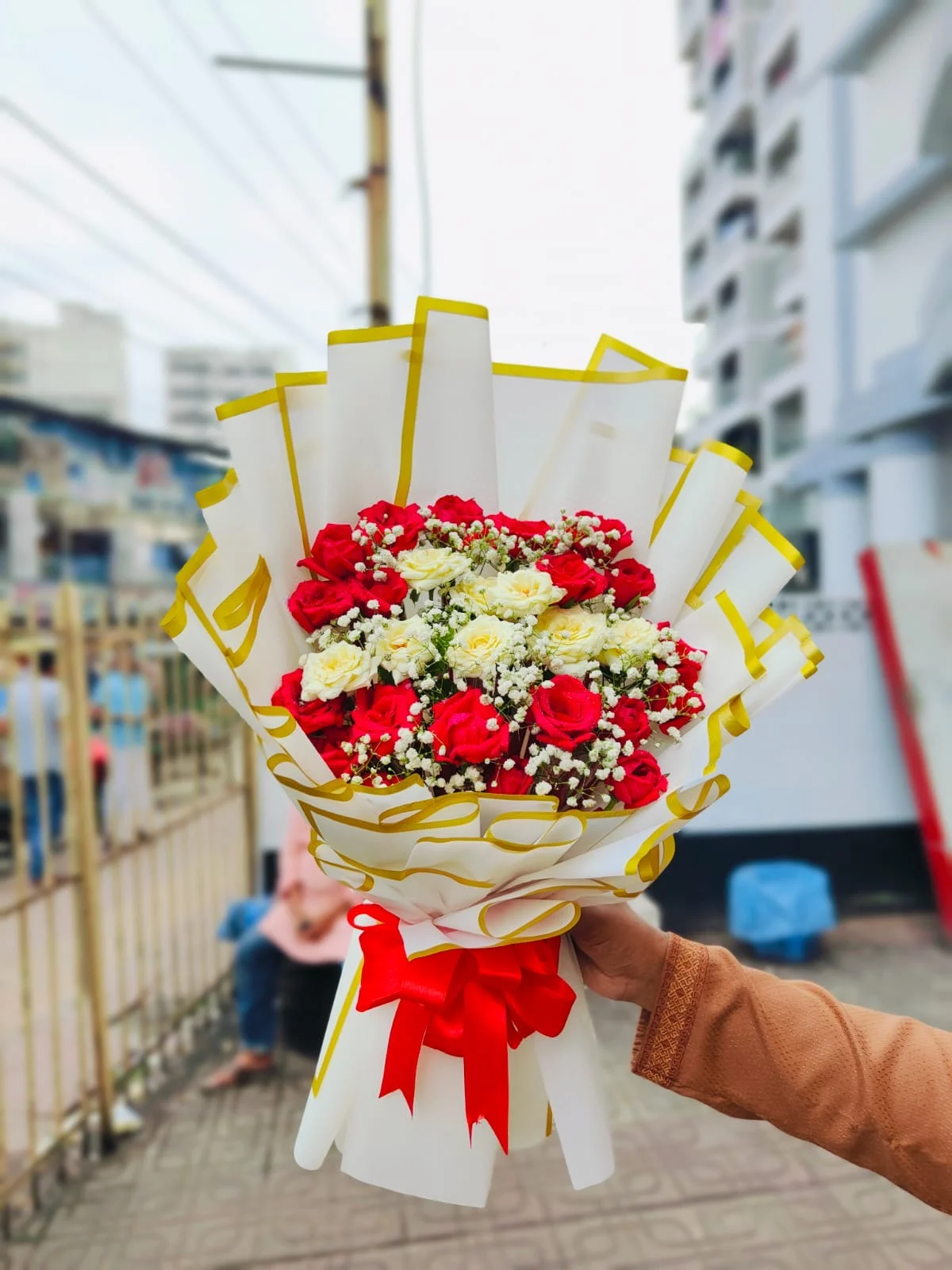 30 Mixed Rose Bouquet