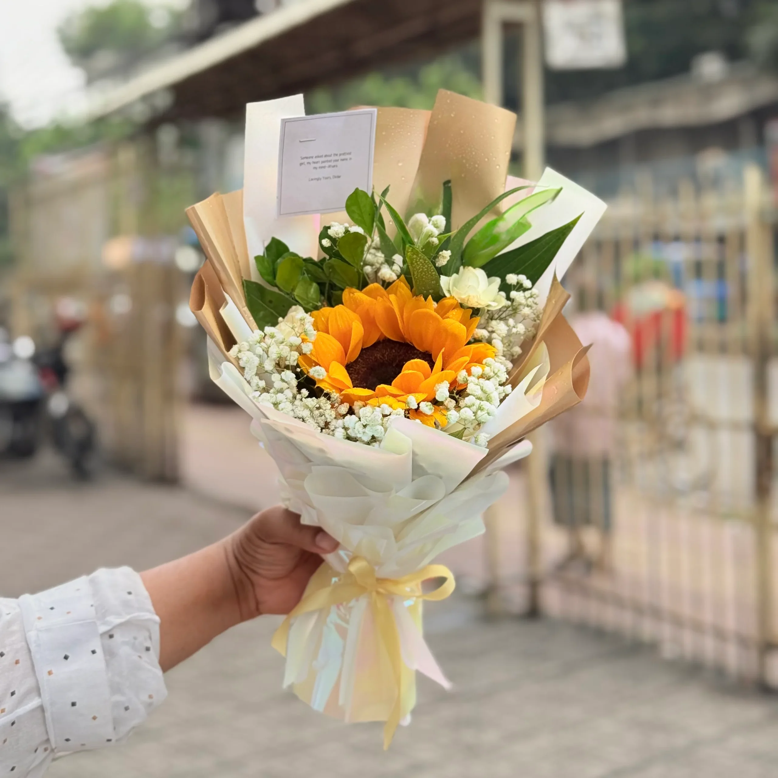 Single Natural Sunflower Bouquet